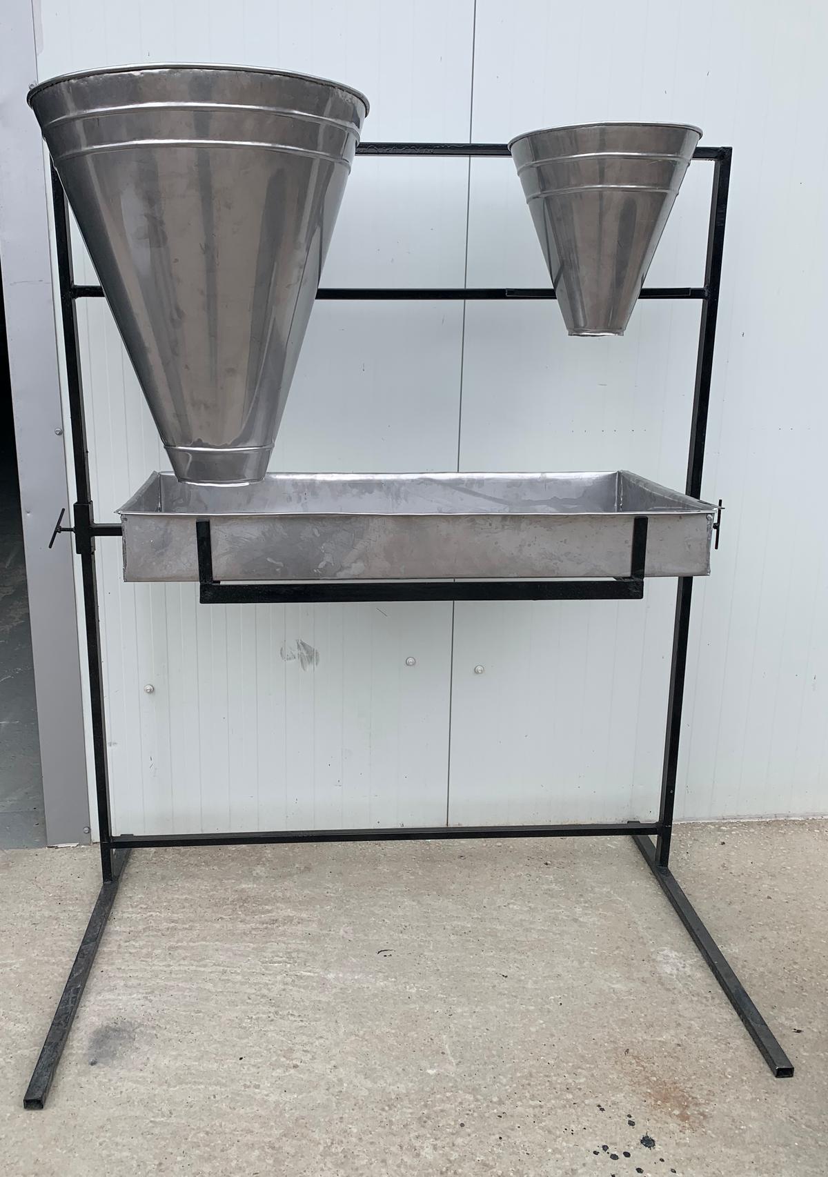 Conuri Inox Sacrificare Pui - imaginea 1